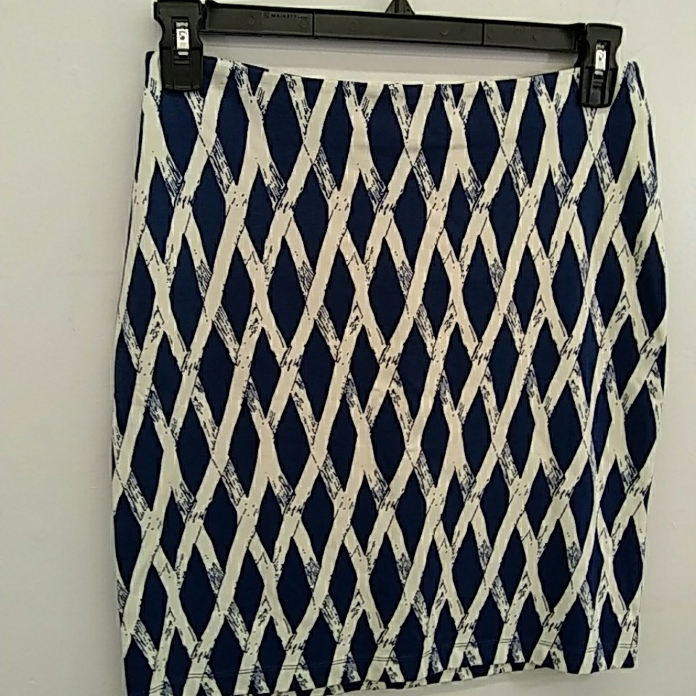 J McLaughlin Women's Size 4 Skirt